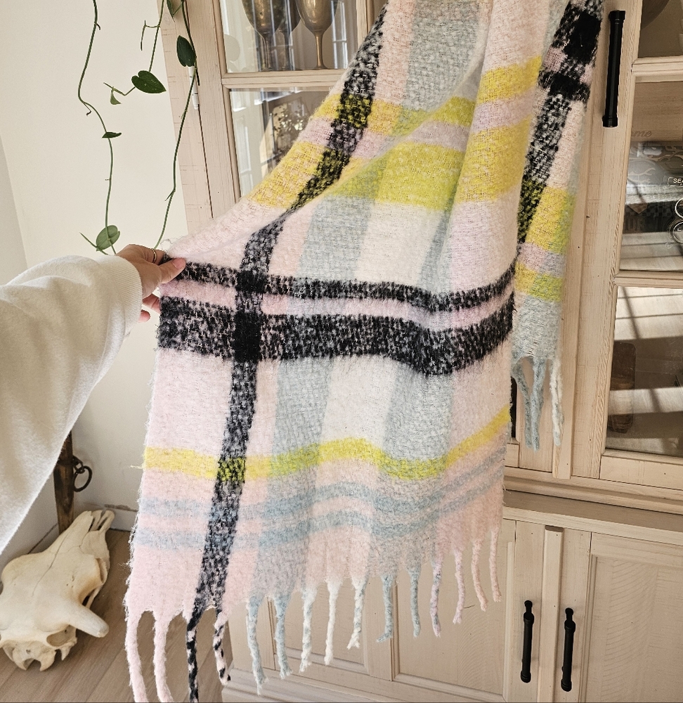 Anthropologie Delaney Plaid Fringed Scarf Oversized - Picture 5 of 8